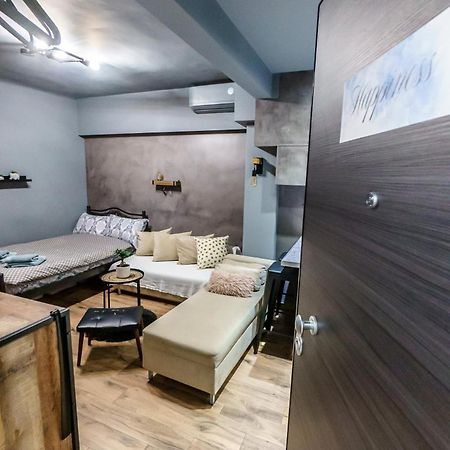 Happiness Studio With Terrace. Θεσσαλονίκη Εξωτερικό φωτογραφία