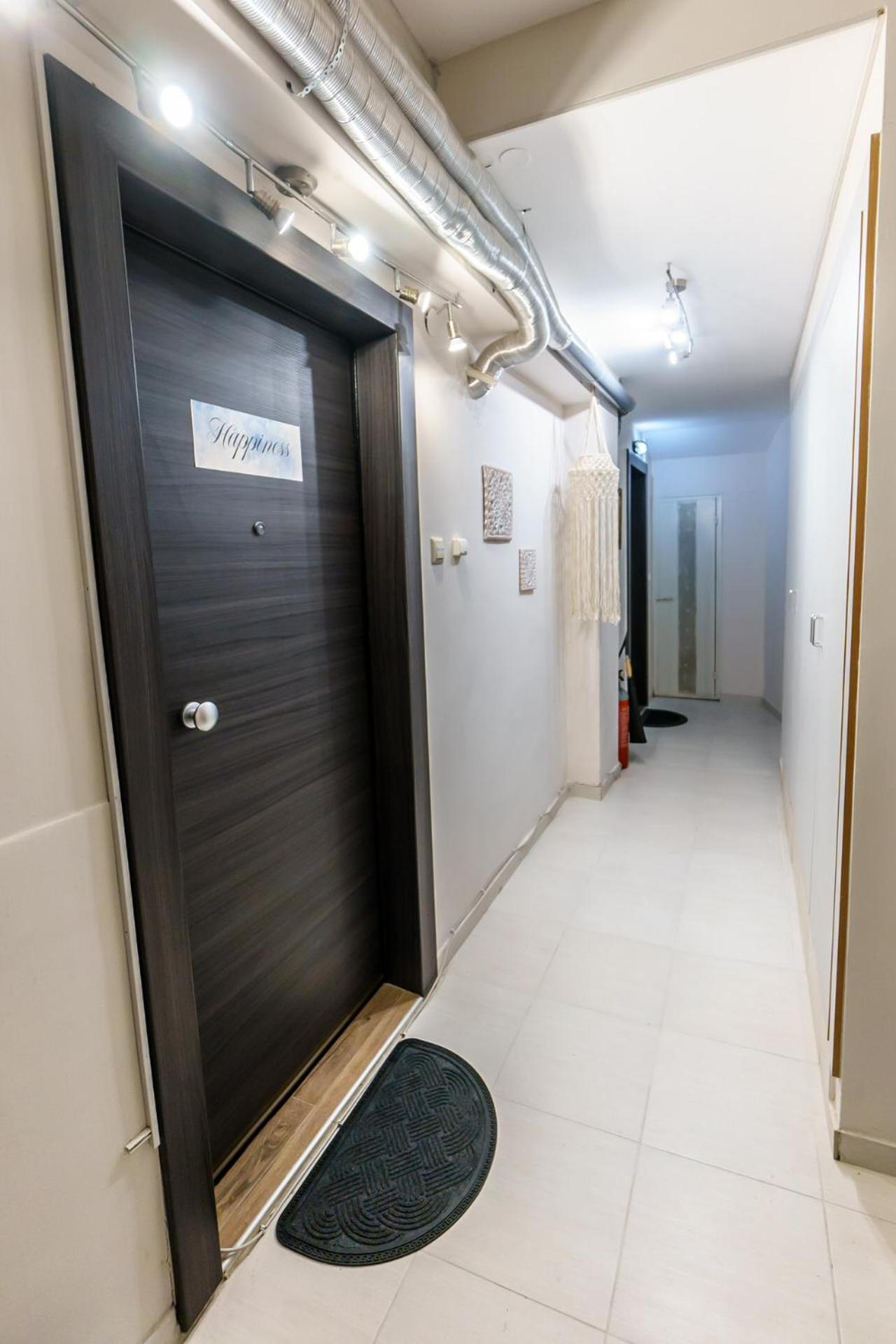Happiness Studio With Terrace. Θεσσαλονίκη Εξωτερικό φωτογραφία