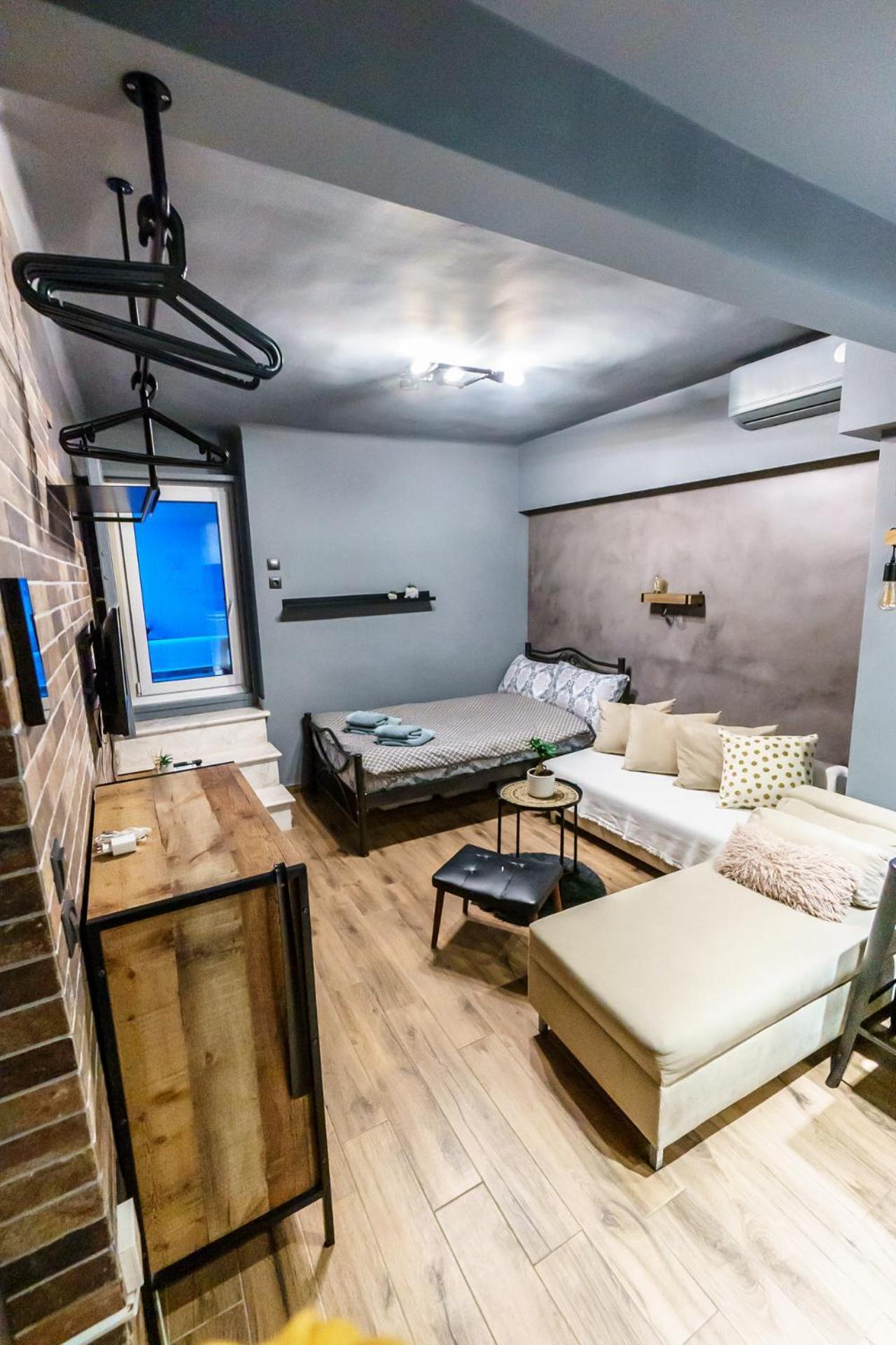 Happiness Studio With Terrace. Θεσσαλονίκη Εξωτερικό φωτογραφία
